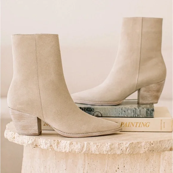 Matisse Ecru Suede Caty Boots Women’s 8.5 Cowboy Boots Western Cream NIB - Picture 1 of 14